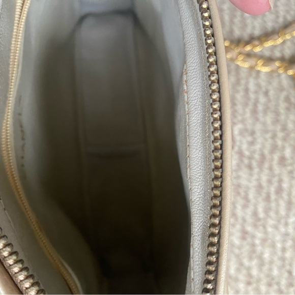 Chanel purse - Picture 5 of 9